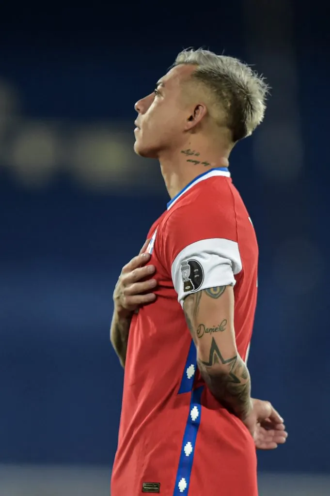 Vargas mostró su tatuaje de la U hasta en la Copa América por Chile