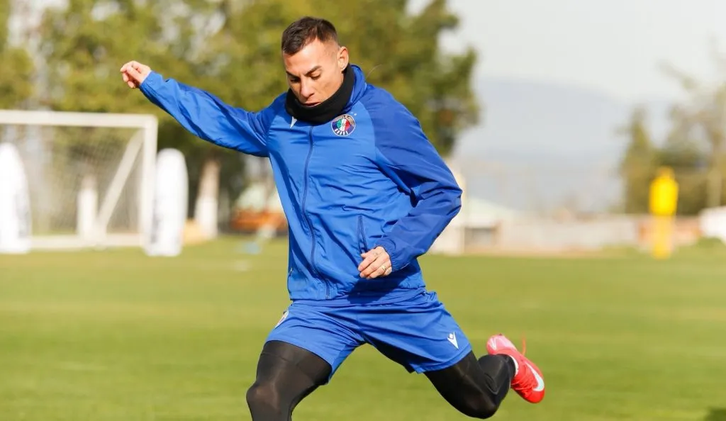 En unos días Audax cerró el fichaje de Edu Vargas que la U no pudo timbrar en semanas: presidente verde rompe el silencio y deja en ridículo a Azul Azul.