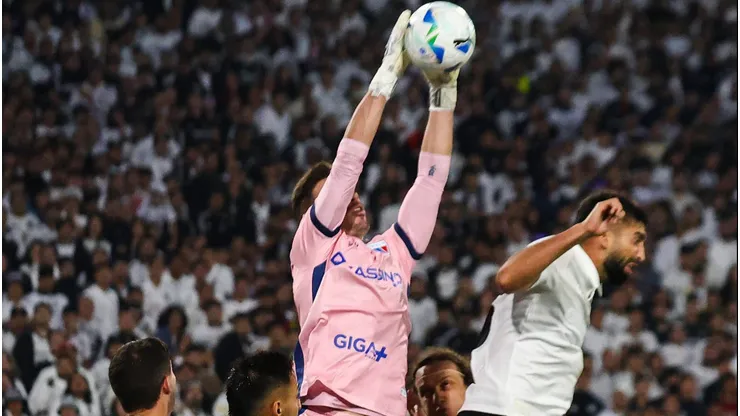 Joao Ricardo, que jugó en el Monumental ante Colo Colo, está entre los 15 mejores arqueros del mundo