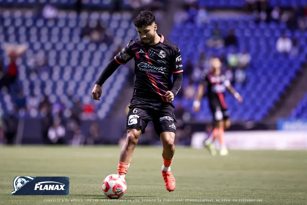 Nicolás Díaz y Puebla le ganaron al Santos Laguna de Bruno Barticciotto en la Liga MX. Foto: Puebla.