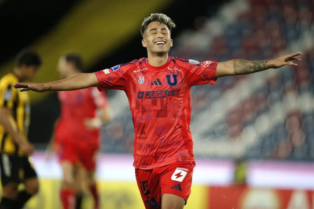 Lucas Assadi viene de convertir por la U en la Copa Sudamericana. Foto: Cesar Olmedo/Photosport