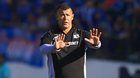 Reiteran que Almirón tiene quebrado el camarín de Colo Colo.