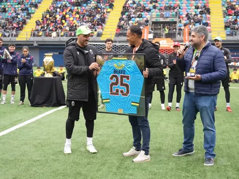 "No tenía nada de Colo Colo": la camiseta que emocionó a Claudio Bravo