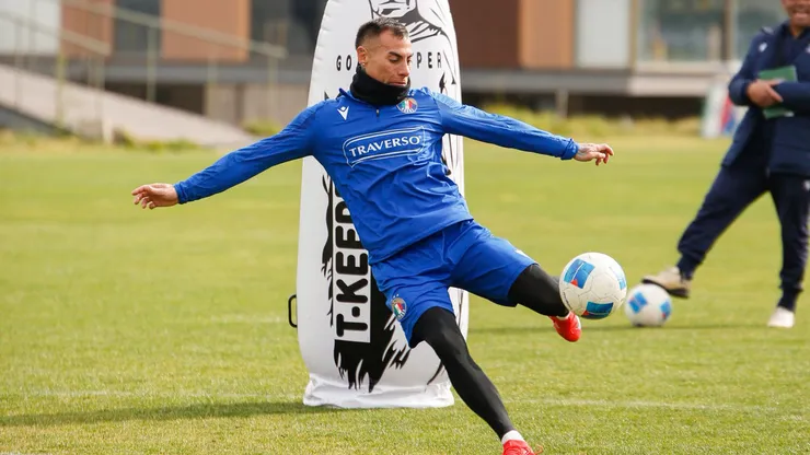 Vargas viaja a Iquique y puede debutar con Audax.