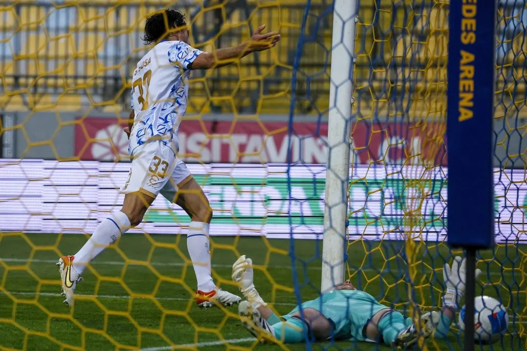 Sebastián Sosa Sánchez marcó dos goles ante el Huachi. (Andres Pina/Photosport).