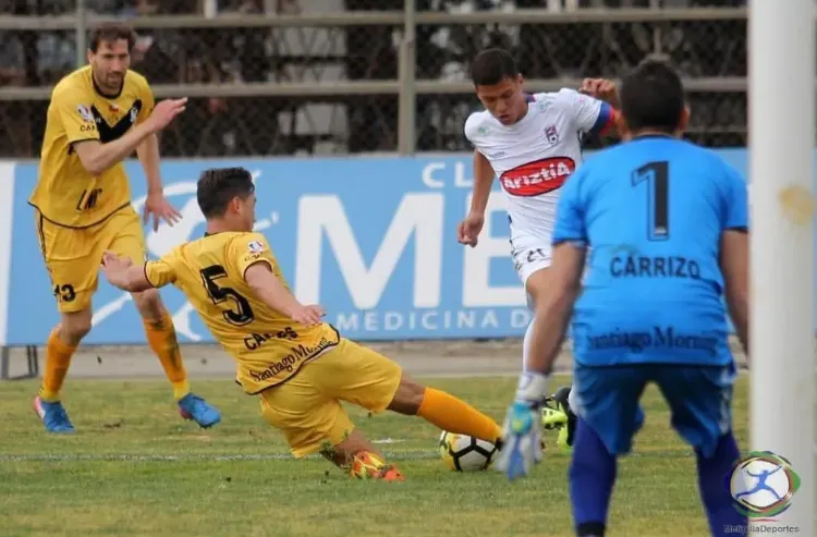Juan Camilo Portilla en acción por Deportes Melipilla. (MelipillaDeportes).