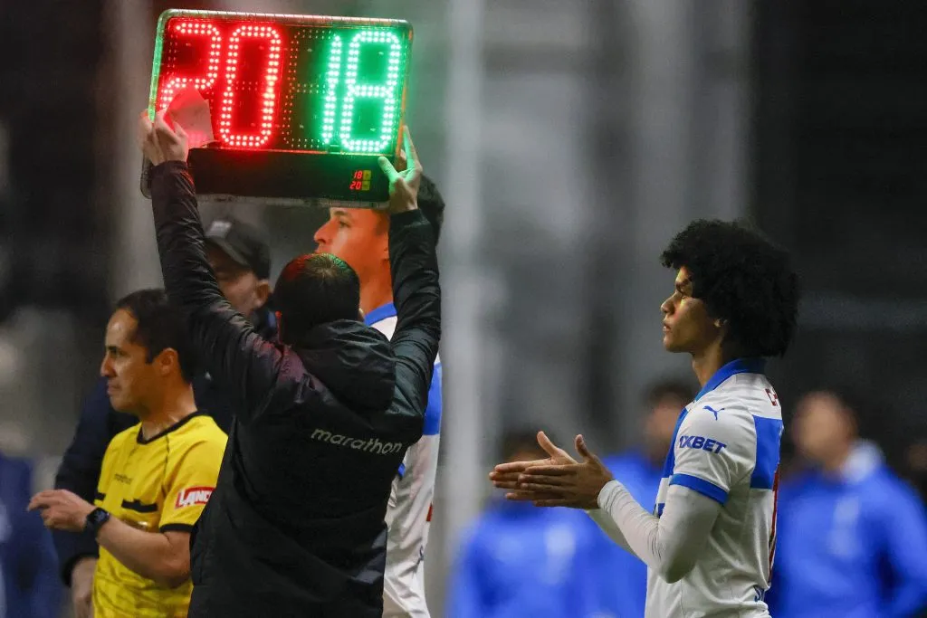 Eduard Bello no ha entrado bien en la UC | Photosport