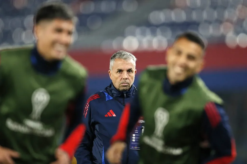 Álvarez se molestó por la fallida llegada de Vargas y Matus. Pero aseguran que con Rodríguez se calmaron los ánimos.