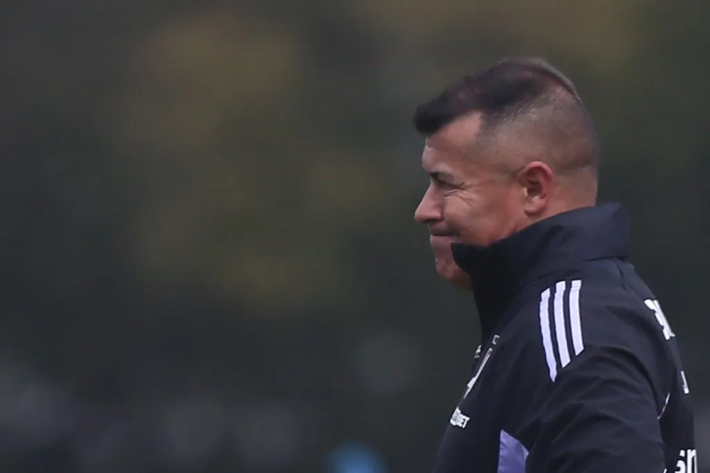 Jorge Almirón durante el empate 1-1 ante O’Higgins en San Fernando. (Carola Tabilo /Photosport).