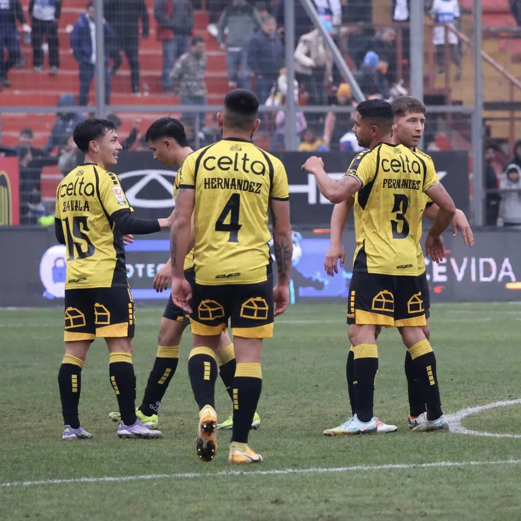 Así celebró Coquimbo Unido el gol de Johansen, quien puso el 3-0. (Foto: Cruzados SADP).