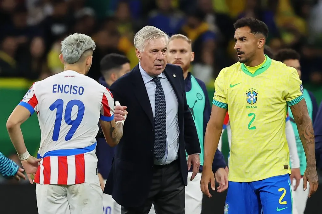 Carlo Ancelotti fue aludido directamente por el ex DT de Osorno. (Wagner Meier/Getty Images).