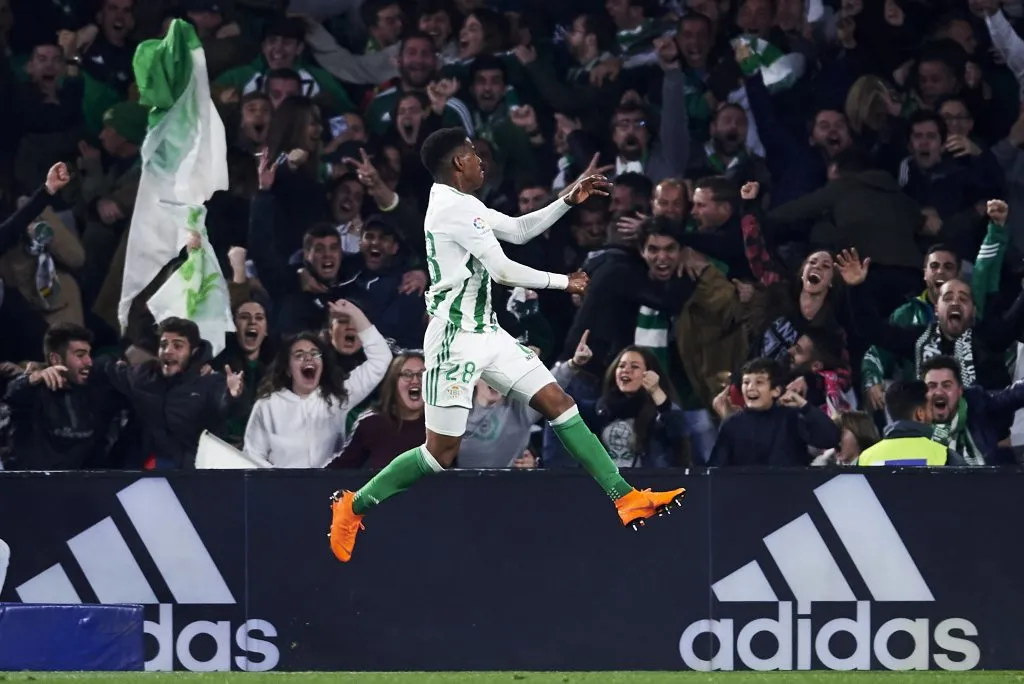 Junior Firpo le anotó al Real Madrid con el Betis. (Aitor Alcalde/Getty Images)
