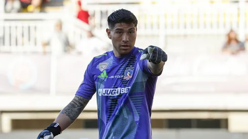 Colo Colo se disculpa con Peñarol y le cuenta la firme por el caso Brayan Cortés.