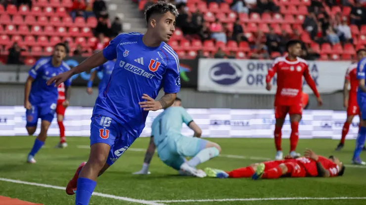 Lucas Assadi es titular indiscutido en U de Chile.