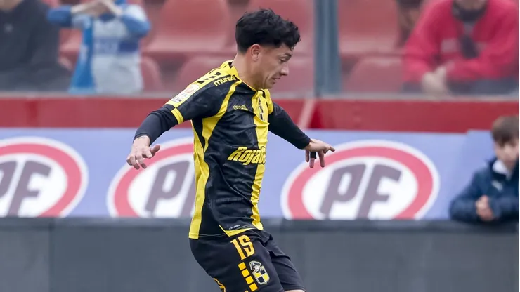 Cristián Zavala se fue de Colo Colo a Coquimbo Unido, redebutó y provocó uno de los goles ante la UC.