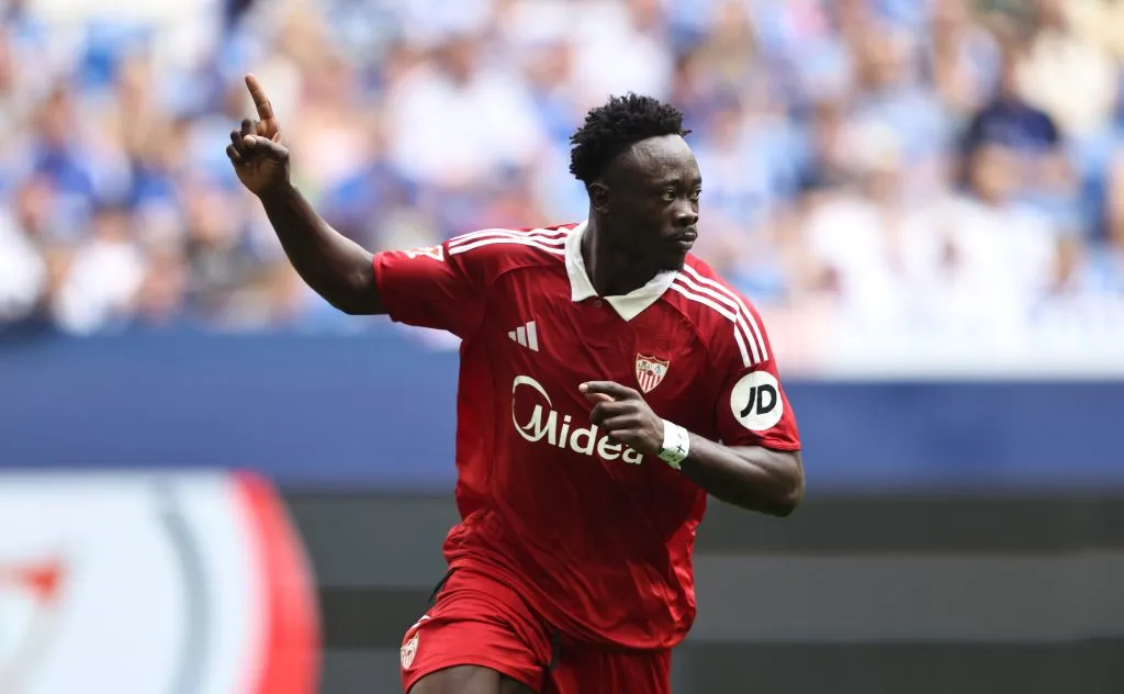 El festejo de Akor Adams en Gelsenkirchen. (Christof Koepsel/Getty Images).