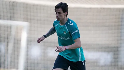 Valentín Gómez hace sus primeras armas en Betis.