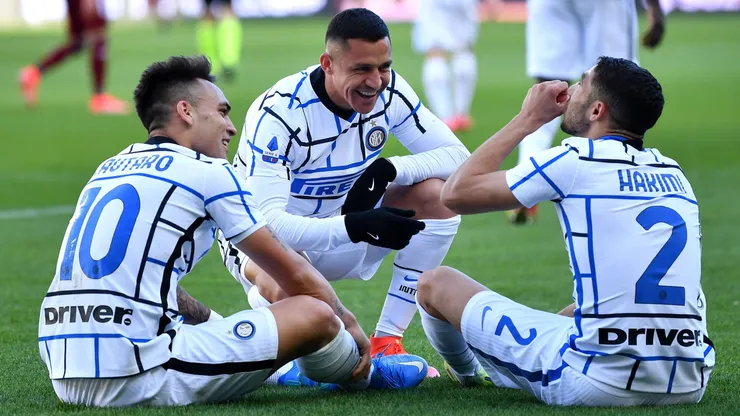Hakimi coincidió con Alexis y Vidal en el Inter de Milán, actualmente milita en el PSG.