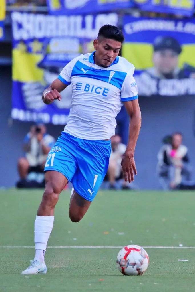 Dylan Escobar sufre lesión muscular y será ausencia en Católica (Photosport)