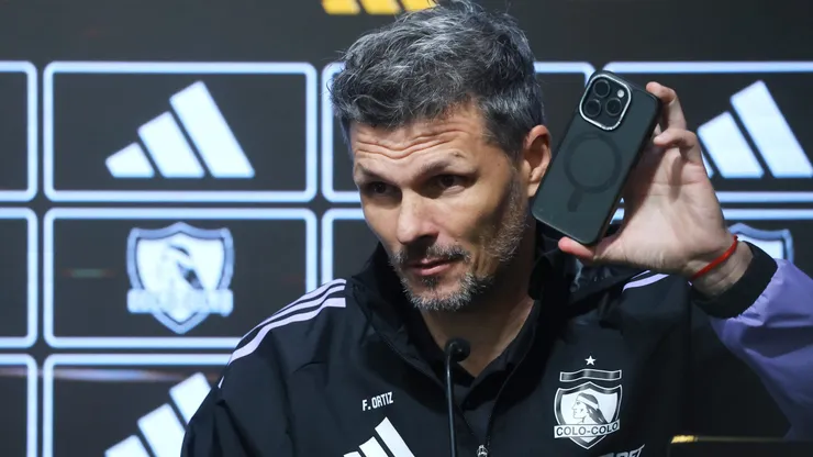 Fernando Ortiz asumió en Colo Colo y fue presentado oficialmente.