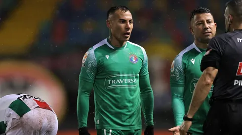 Eduardo Vargas jugó su primer partido como titular en Audax Italiano.