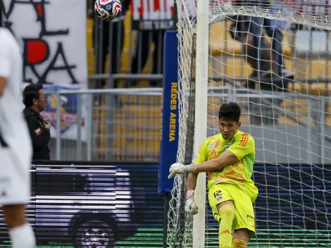 Regalón de Quinteros, multado en vivo y recambio albo de Cortés