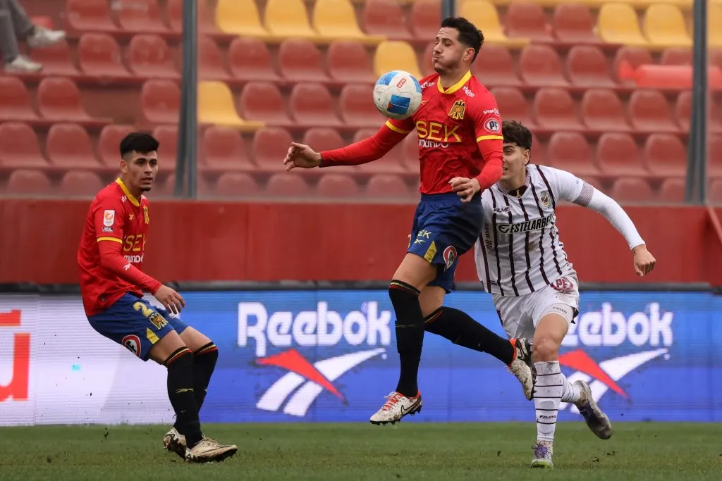 Gonzalo Castellani en acción por la Unión Española. (Jonnathan Oyarzun/Photosport).