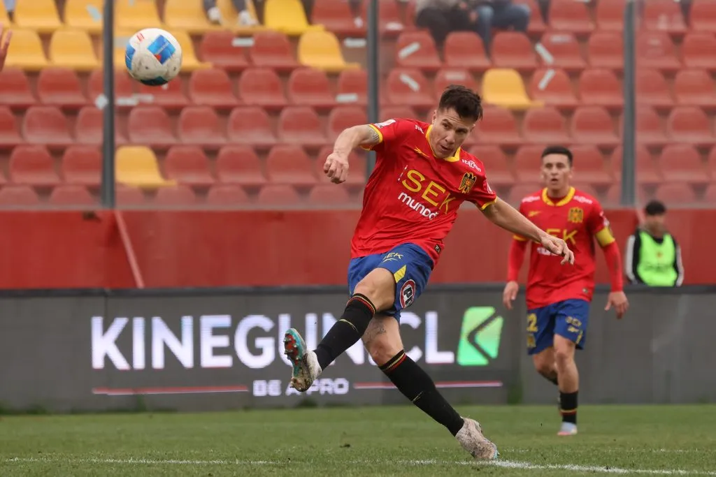Cristian Insaurralde fue titular ante La Serena. (Jonnathan Oyarzun/Photosport).