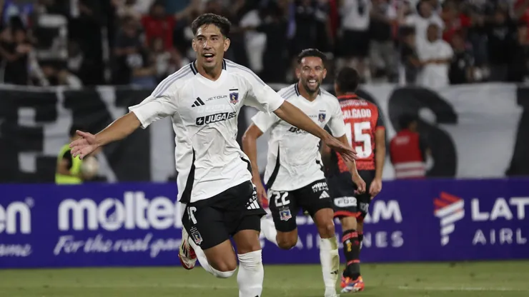 Salomón Rodríguez vive duro presente en el equipo.