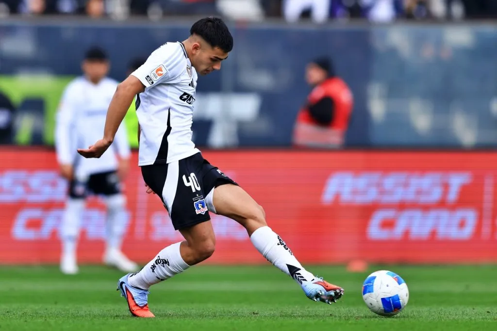 Nicolás Suárez debutó en Colo Colo y le permitió sumar para la regla sub 21 (Photosport)