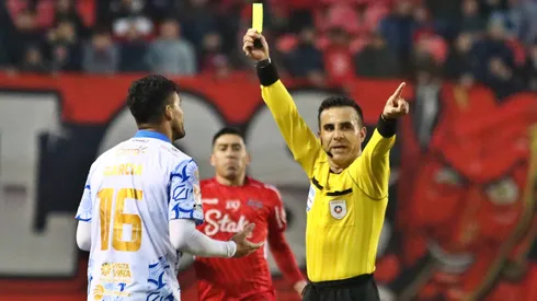 Piero Maza protagoniza curioso incidente en dueño entre Ñublense y Everton.