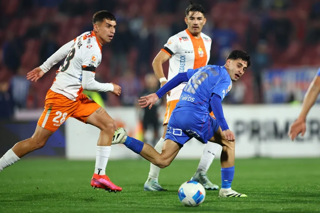 Gustavo Huerta le ganó el round de estrategia a Gustavo Álvarez. Foto: Javier Torres/Photosport