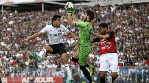 Apoyo transversal al arquero argentino.