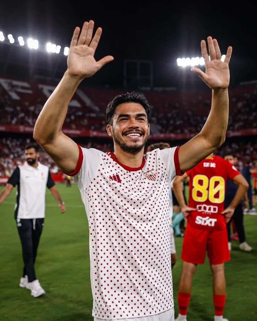 Suazo feliz con su debut en Sevilla