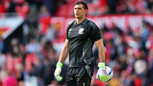 Emiliano "Dibu" Martínez no tiene ofertas para salir de Aston Villa.