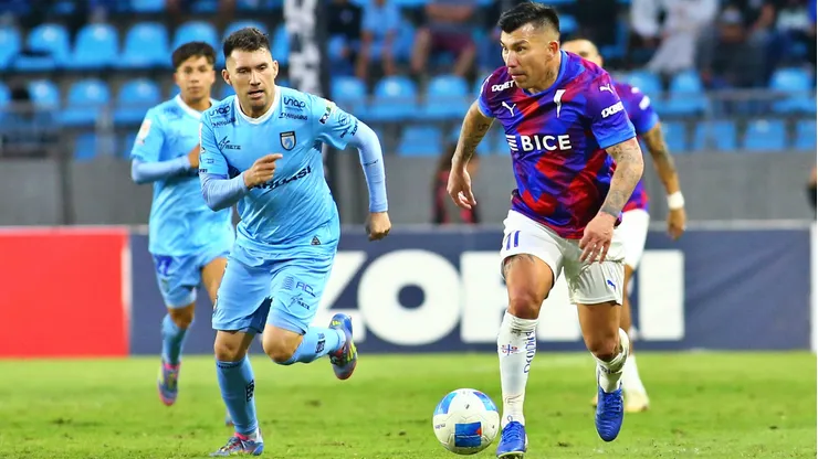 Gary Medel acusó amenazas del árbitro Fernando Véjar.