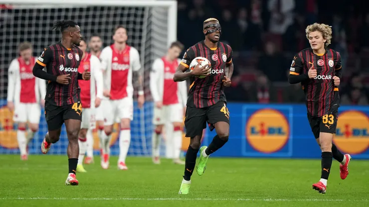 Victor Osimhen firmó por cuatro años en el Galatasaray.