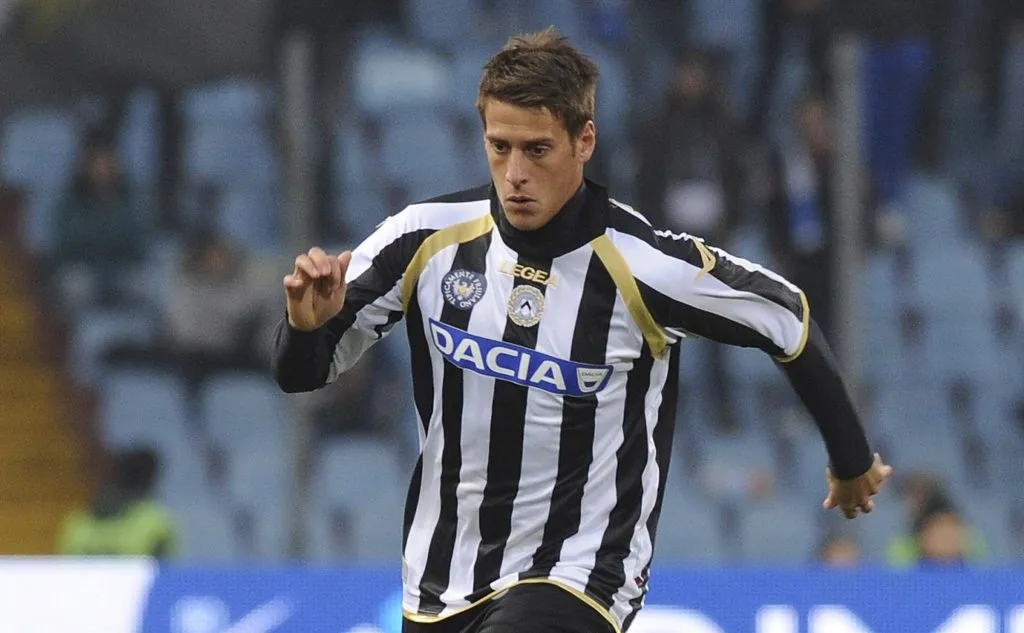 Germán Denis, ex compañero de Alexis en Udinese, perdió la fe en Sánchez.