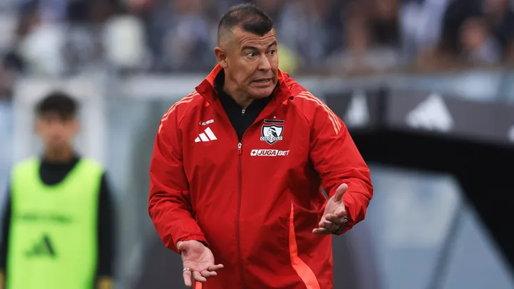 Jorge Almirón no podrá dirigir a Colo Colo vs Everton.