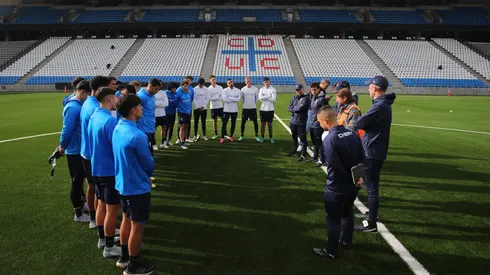 Católica aún no puede jugar en la sintética del Claro Arena