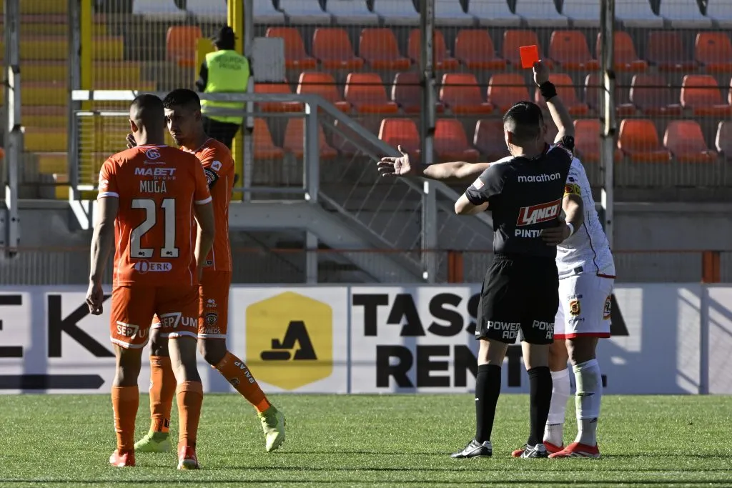 Díaz fue expulsado por el juez Miguel Araos