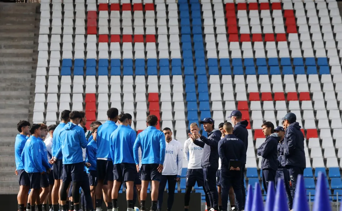 La desesperada maniobra de la UC para apurar la apertura del Claro ...