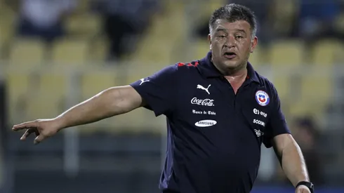 Claudio Borghi recuerda la conversación pero no el palo de Harold.