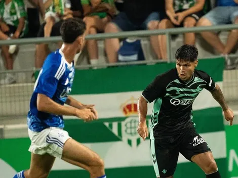 Manuel Pellegrini cae en accidentado amistoso del Betis ante Cesc Fábregas