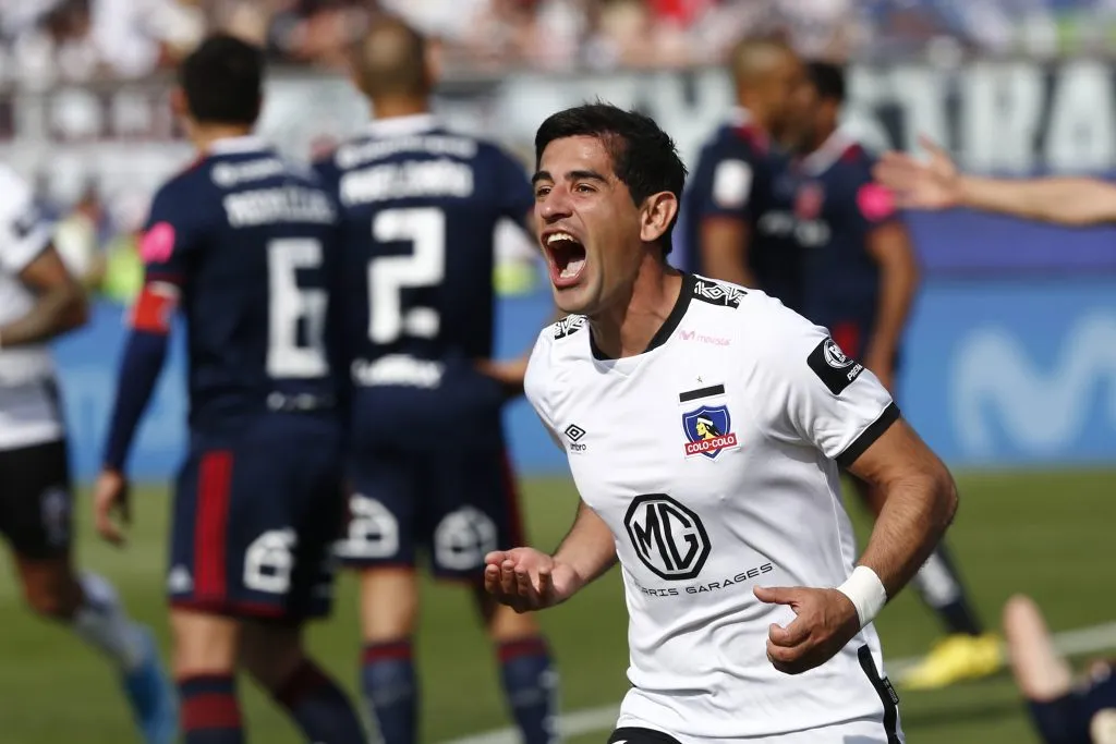 Julio Barroso marcó un postrero gol que significó un triunfo en le Superclásico. (Marcelo Hernandez/Photosport).