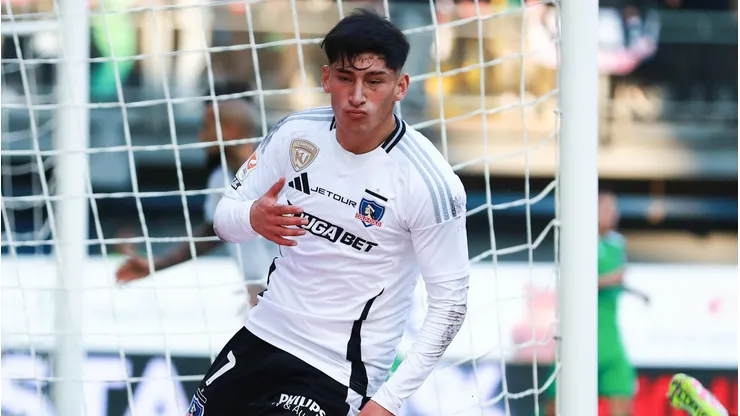 Francisco Marchant celebra su gol contra Audax Italiano.