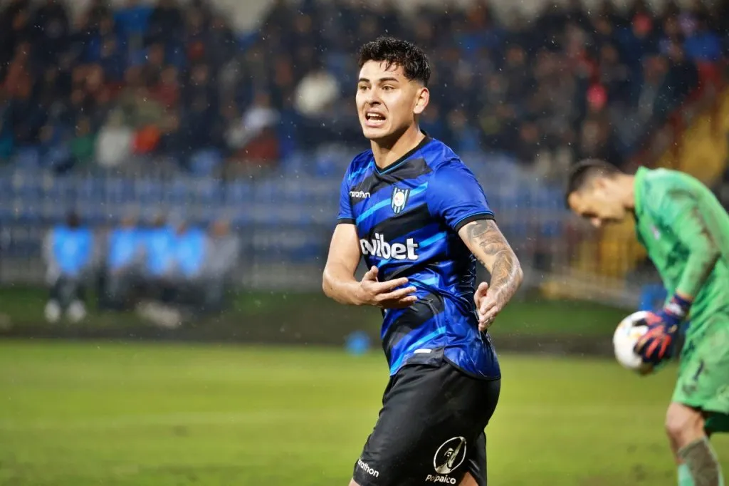 Maximiliano Rodríguez, ex Huachipato, lo ofrecieron a los tres grandes de Chile (Photosport)