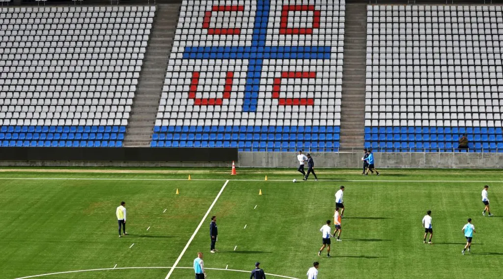 Universidad Católica podrá inaugurar su nueva casa, ya tiene todo listo. Foto: Photosport.