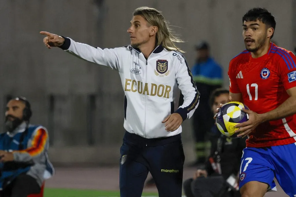 Sebastián Beccacece da indicaciones con Gabriel Suazo cerca. (Andres Pina/Photosport).