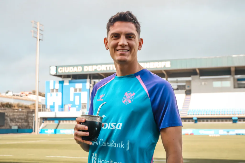 Facundo Agüero acaba de llegar al CD Tenerife de España a disputar la tercera categoría. (Foto: CD Tenerife).